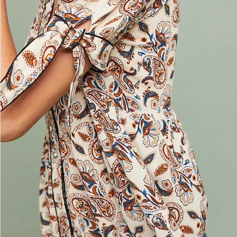 Isla Maude Anthropologie Perla Tied-Sleeve Buttondown - Picture 10 of 14
